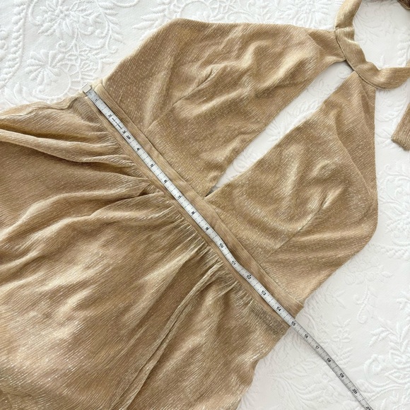 NWOT Lulus Be A Star Gold Halter Maxi Dress Large - Picture 8 of 9